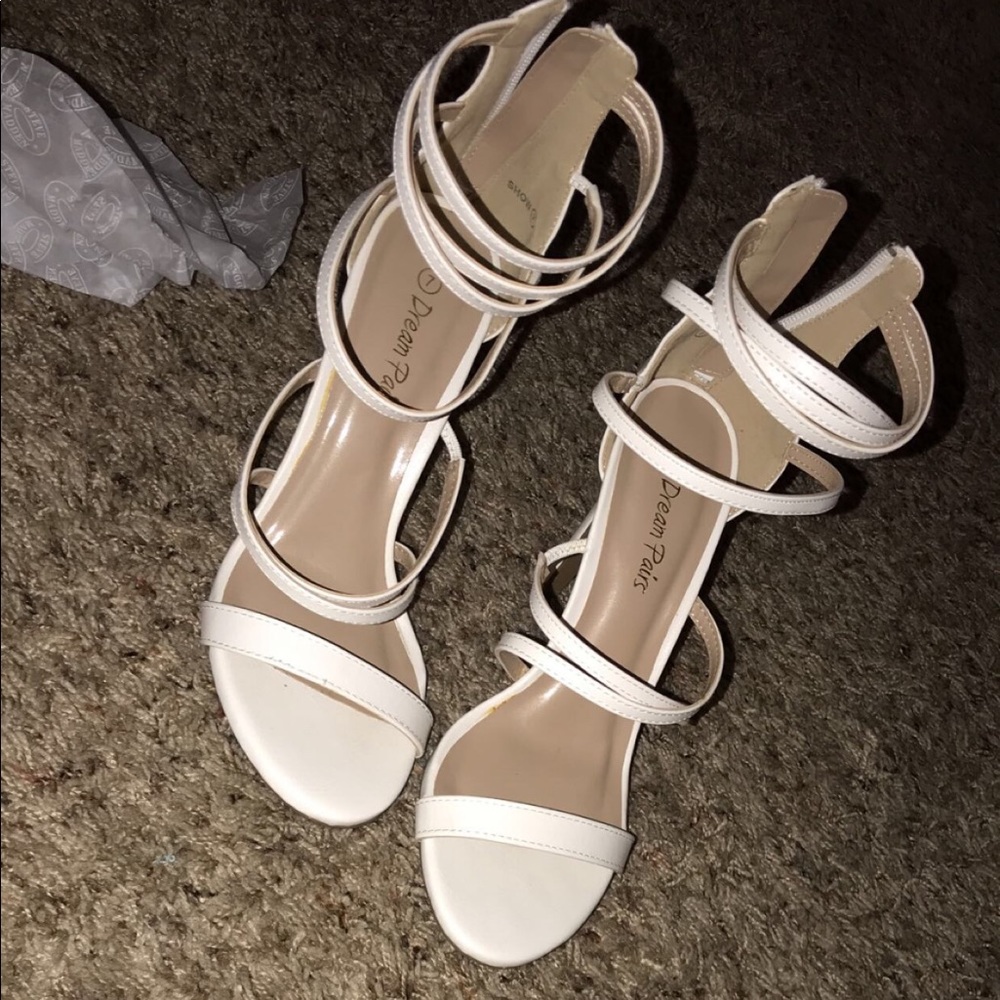 White heels only worn one in great condition